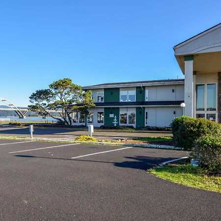 Alsi Resort Hotel Waldport Exterior photo