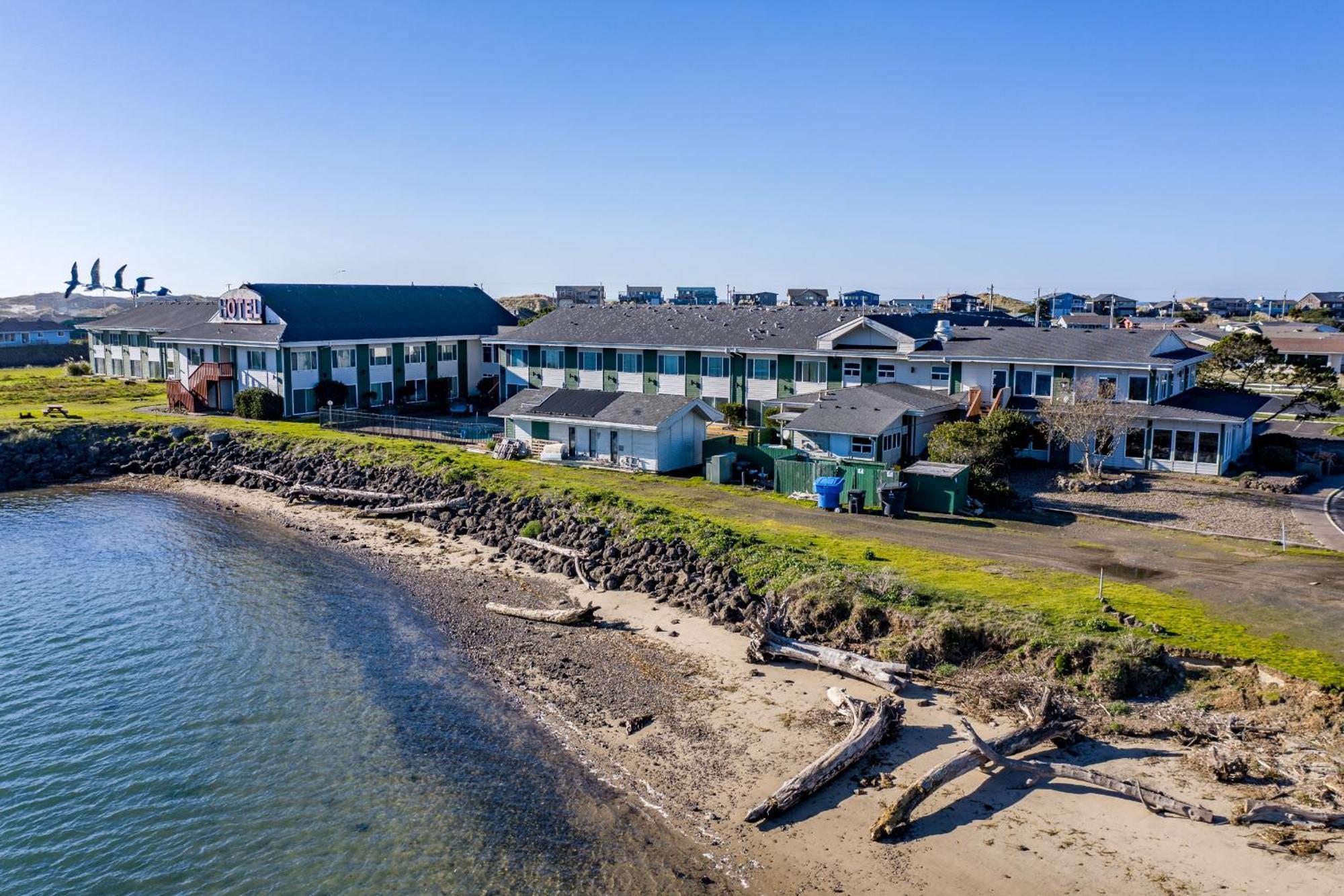 Alsi Resort Hotel Waldport Exterior photo