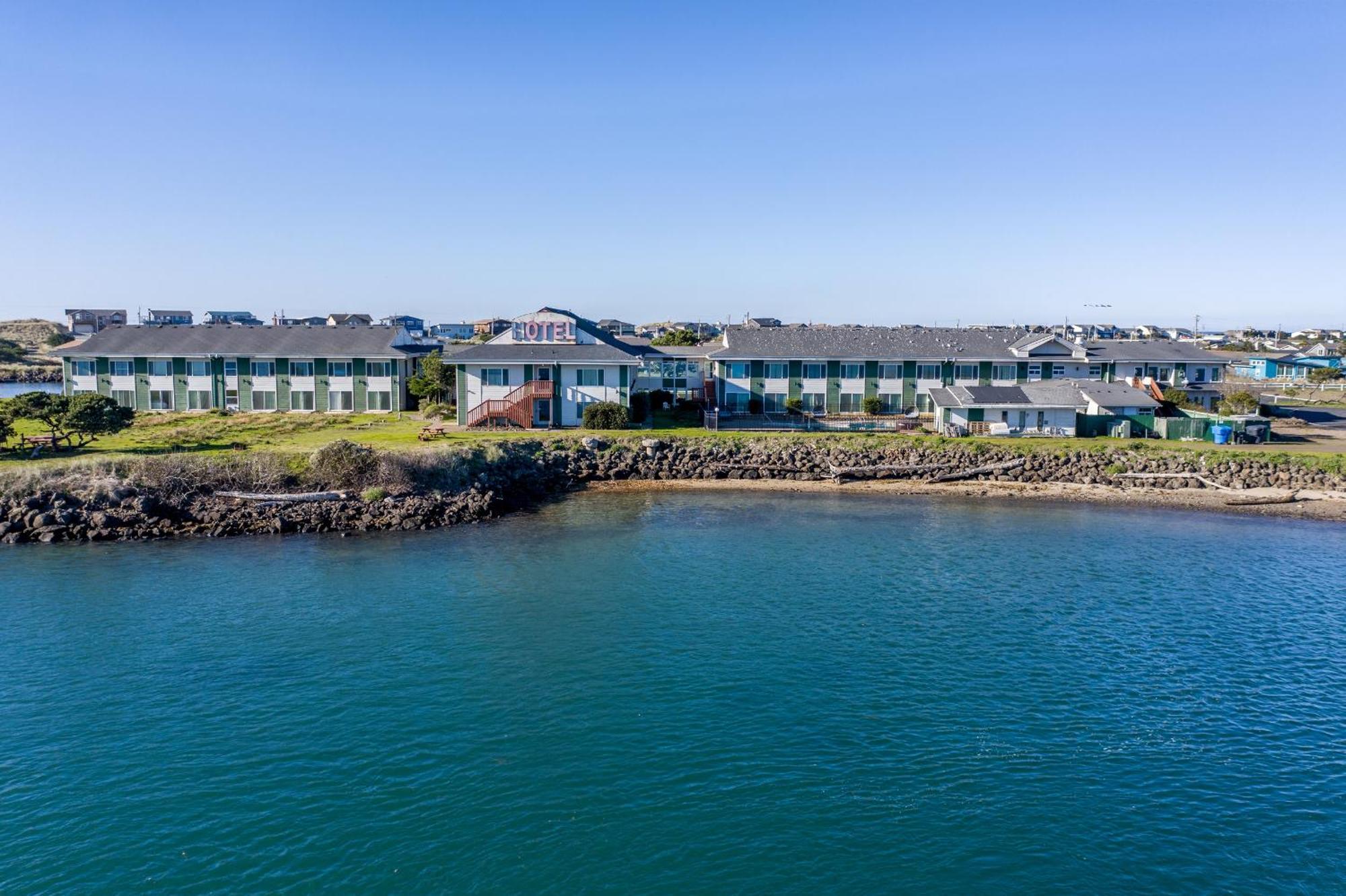 Alsi Resort Hotel Waldport Exterior photo